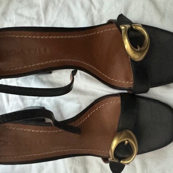 shoes - Picture 1 of 6